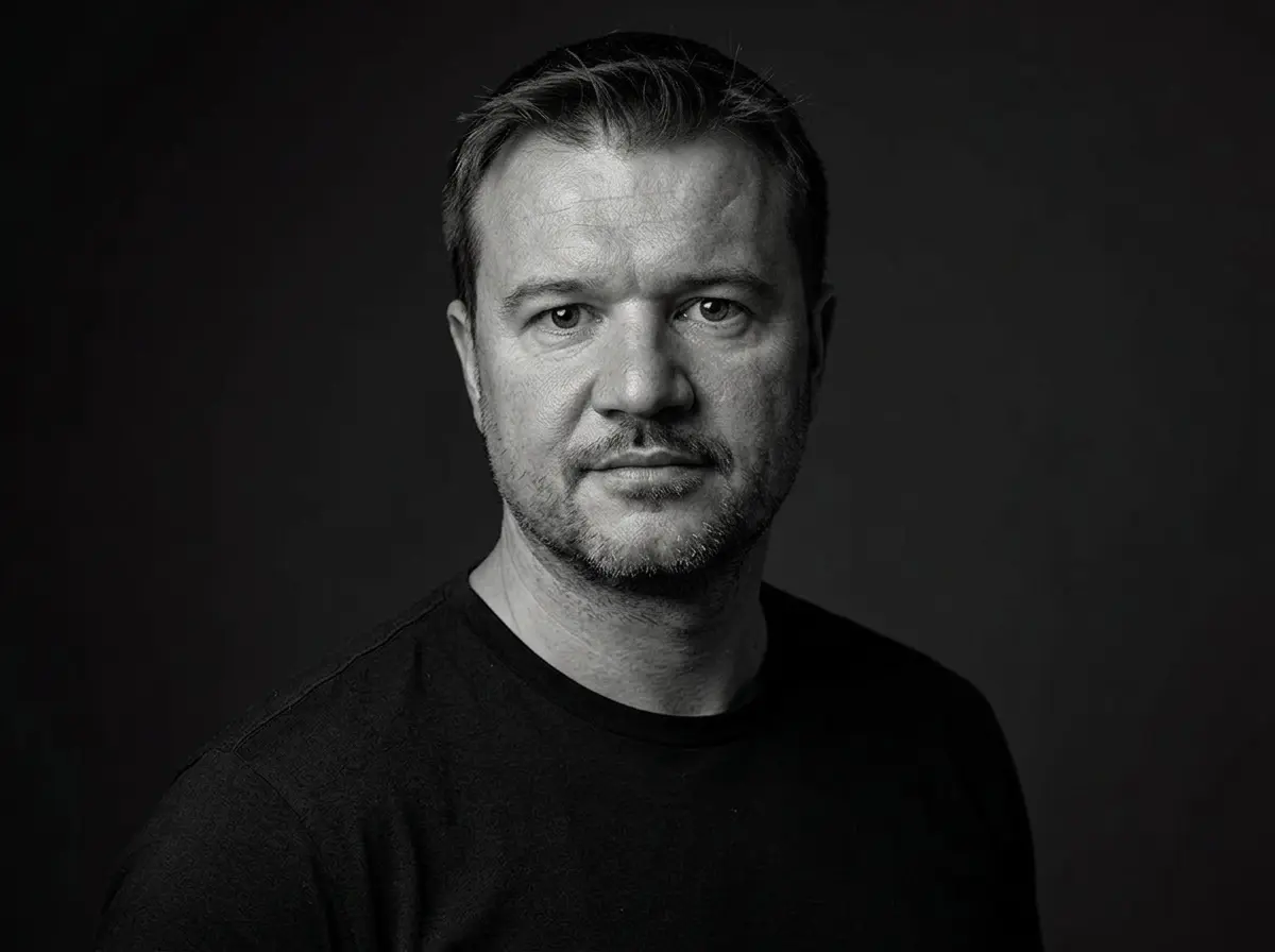 Dr Tomislav Cerovecki portfolio photo as biography of him as high rank orthopedic surgeon in grey style